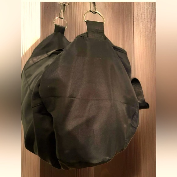 🏋️‍♀️HALARA🏋️‍♀️ 3~POCKET UNISEX DETACHABLE STRAP CROSSBODY GYM DUFFEL BAG - Picture 6 of 13